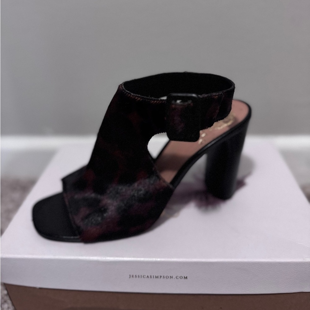 Vince Camuto Black and Burgundy Heels